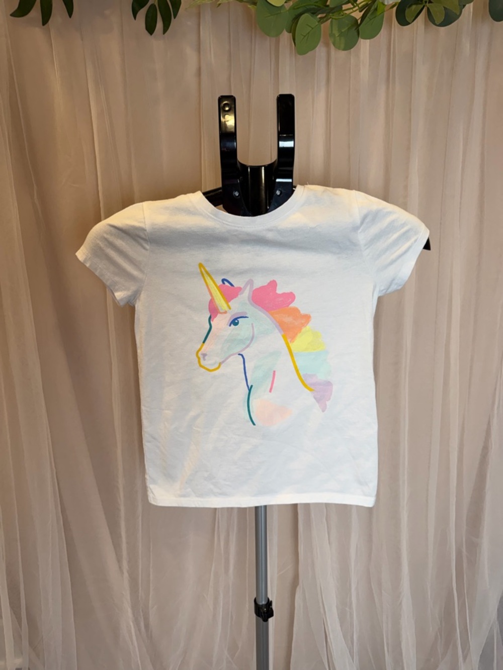 Cat & Jack Unicorn Graphic Tee Girls Size M (8) White Rainbow Shirt